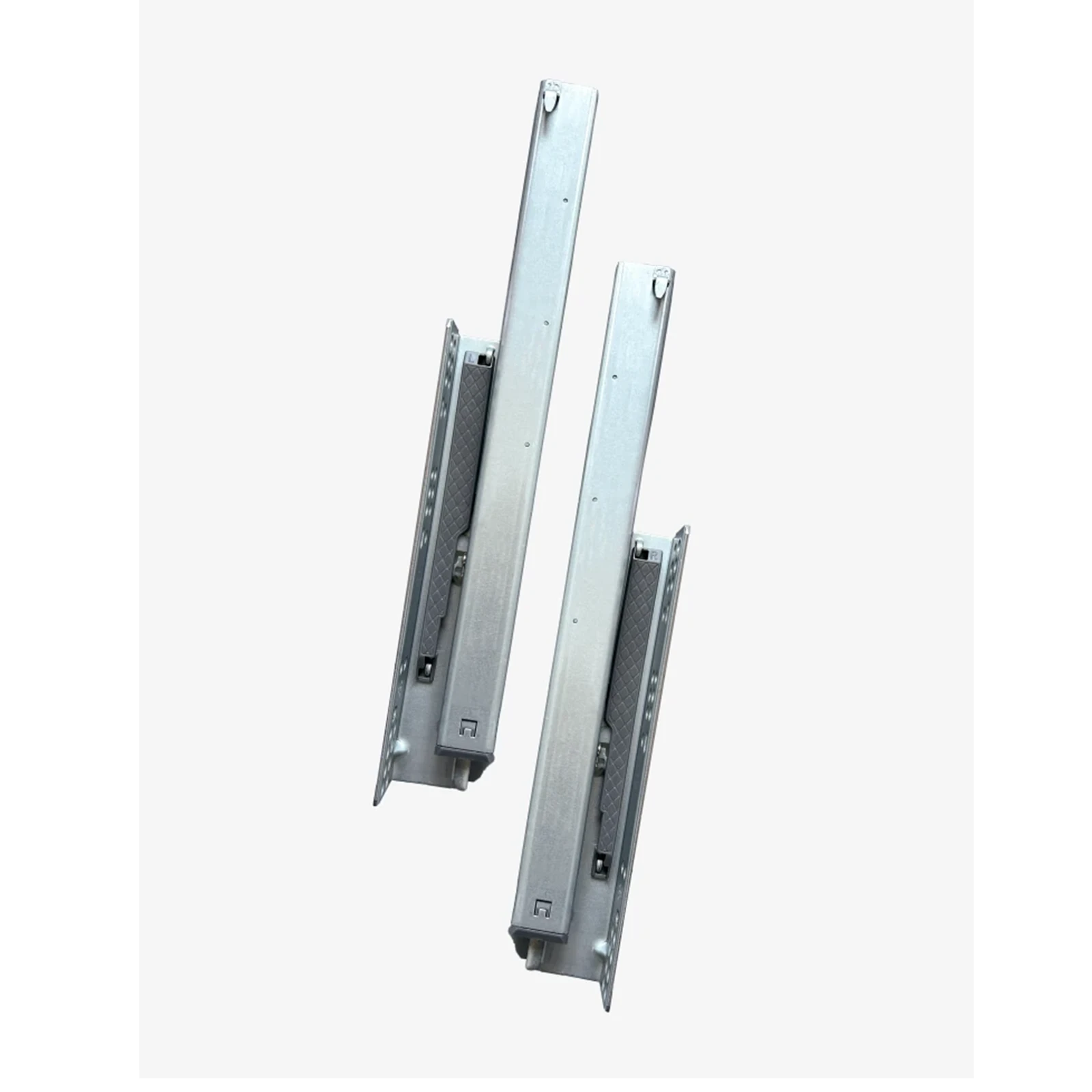 Synchronised Undermount Latch